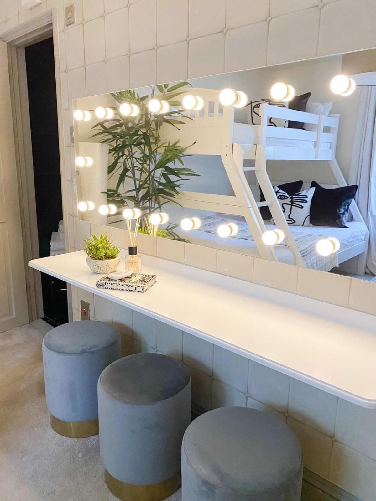 Host & - The Charles Street House Holiday home *